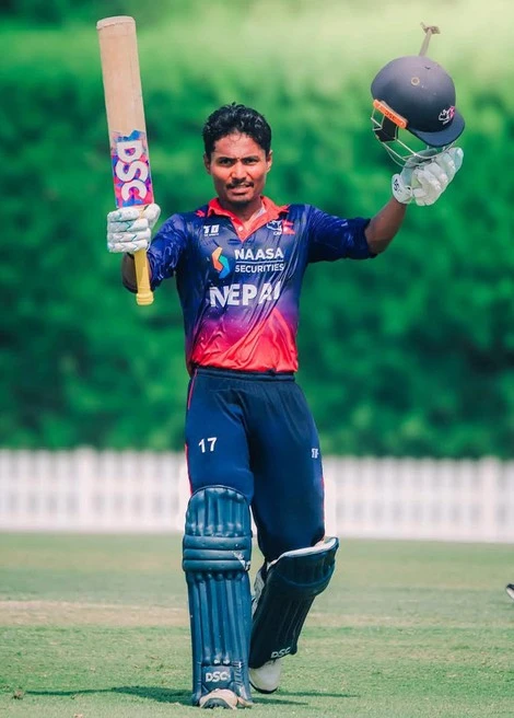 रोहित पौडेलले नेपाल र क्यानडाबीचको World Cup League-2 खेलमा शतक प्रहार गर्दै